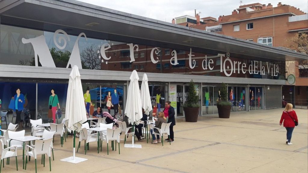 Crisi al Mercat de Torre de la Vila de Sant Boi només dos paradistes i inversions que no frenen la fuga