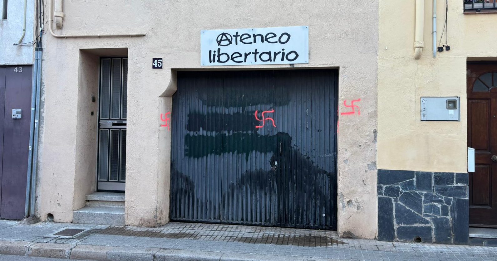 Nova agressió feixista a Sant Boi: apareixen pintades amb simbologia nazi a l’Ateneo Libertario