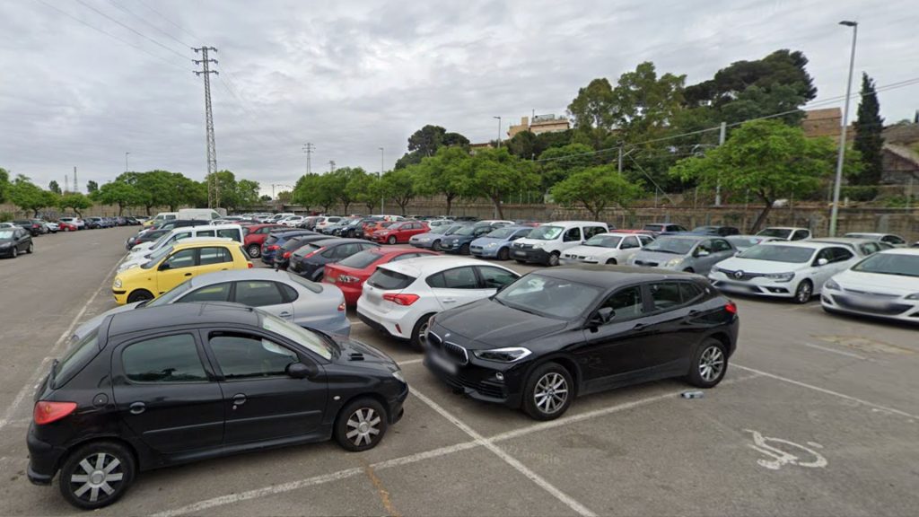 L’aparcament d’FGC de Sant Boi quedarà parcialment tancat per les obres de la B-25 es retiren les torres elèctriques 