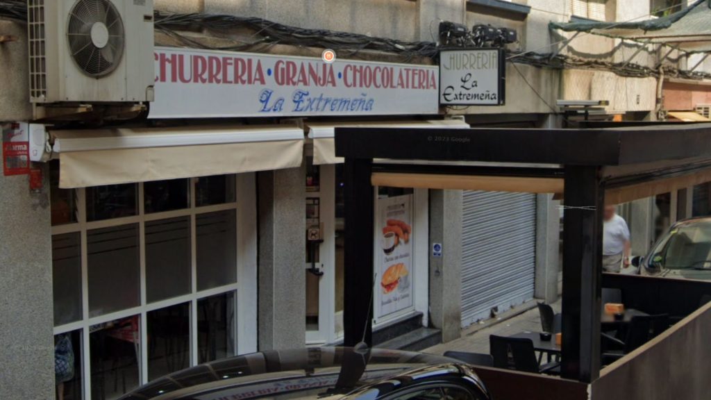 Incendi a primera hora flames en una xurreria de Sant Boi mobilitzen quatre dotacions de Bombers 