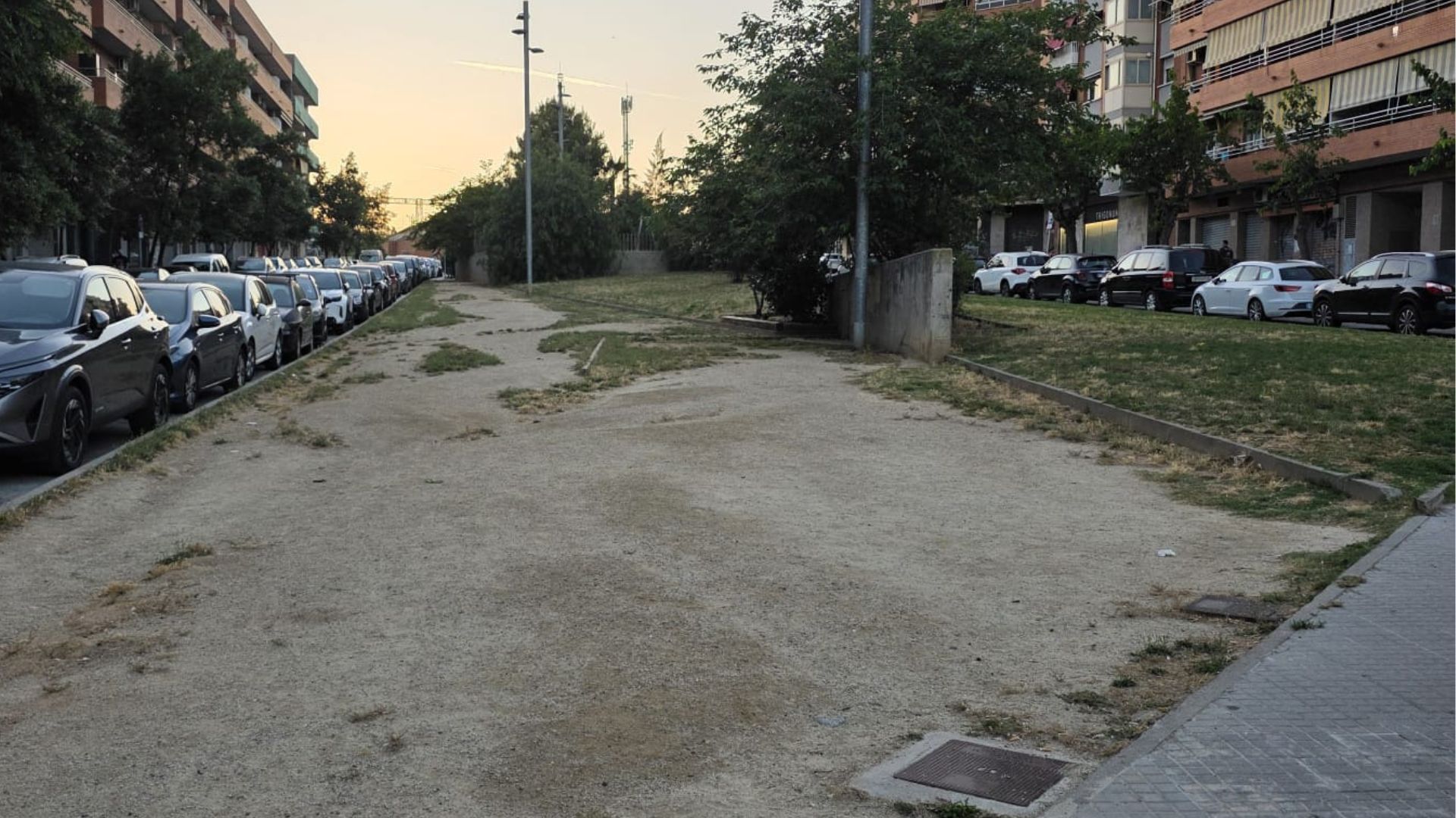 Nou espai verd a Sant Boi el Ple dona llum verda a un parc de més de 3.500 m²
