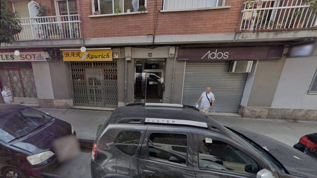 Una víctima de violència de gènere denuncia que serà desnonada amb les seves dues filles a Sant Boi