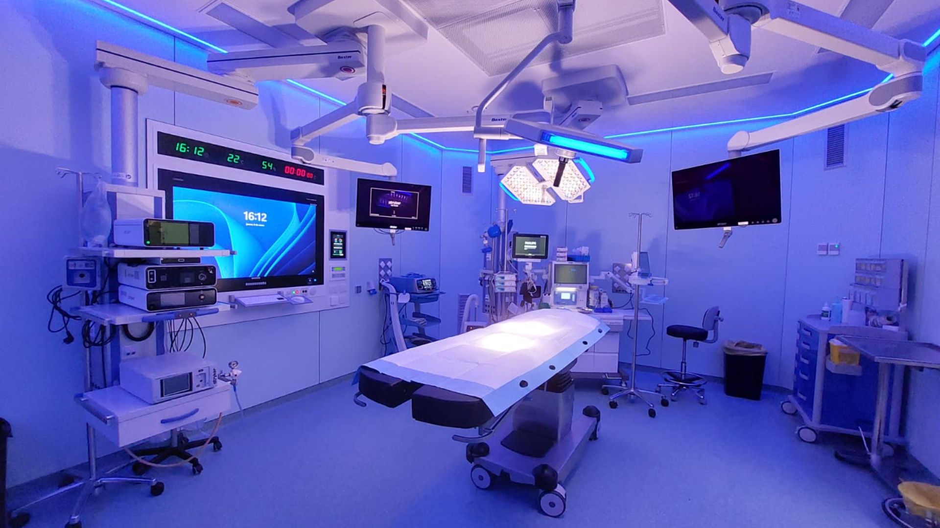 L’Hospital de Sant Boi estrena un setè quiròfan per augmentar les operacions i reduir les llistes d’espera