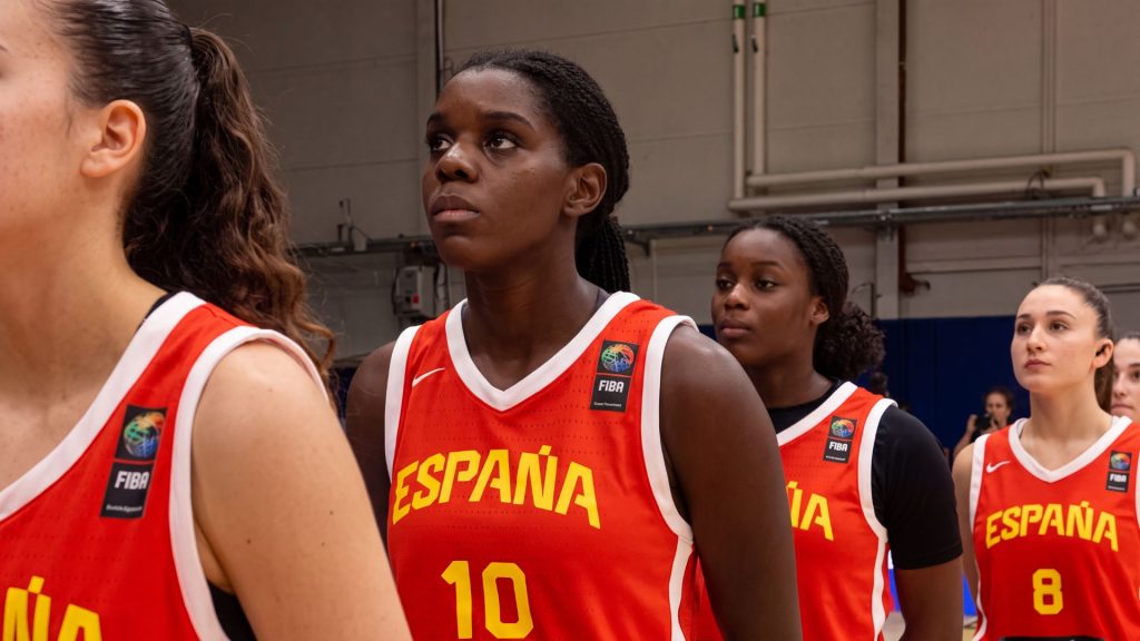 La jugadora de Sant Boi Shaila Nde es proclama campiona d’Europa amb la selecció espanyola de bàsquet 