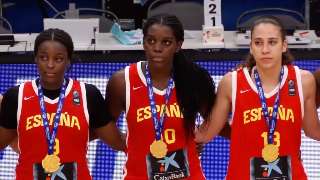 La de Sant Boi, Shaila Nde, es proclama campiona d’Europa amb la selecció espanyola de bàsquet 