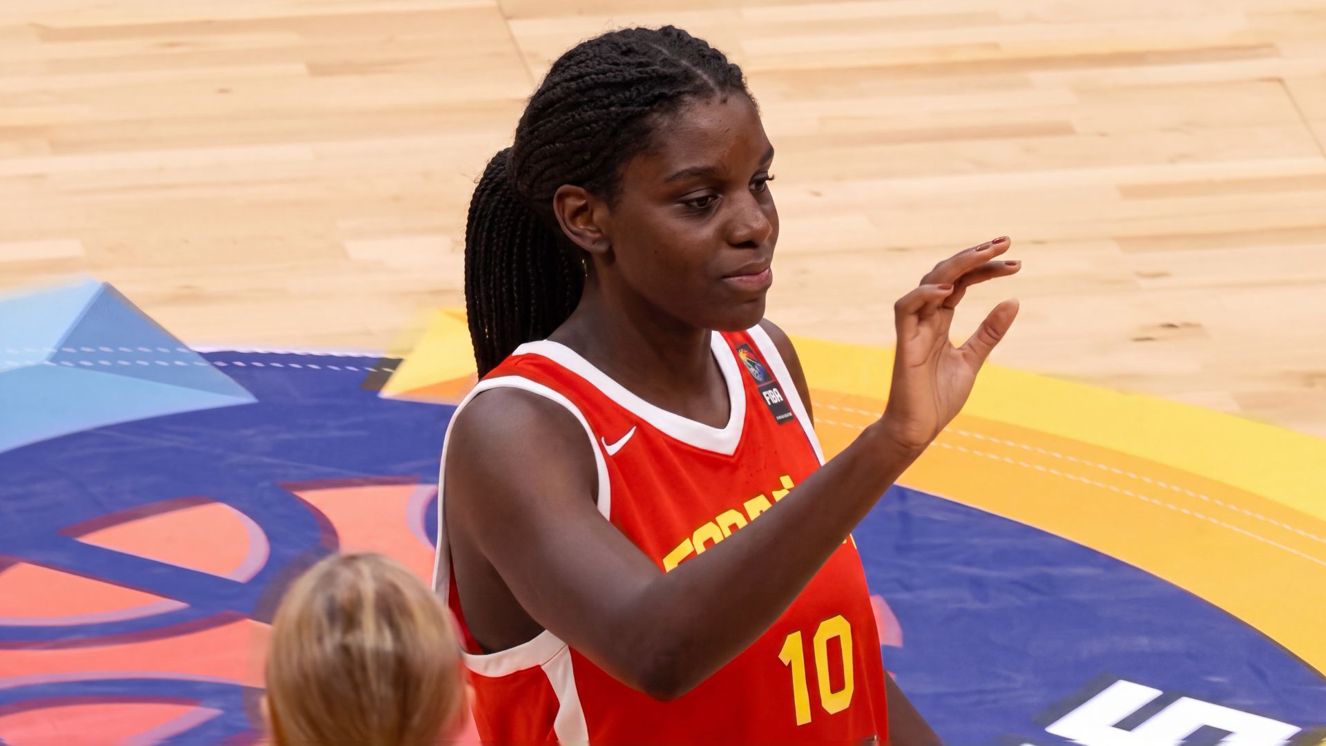 La de Sant Boi, Shaila Nde, es proclama campiona d’Europa amb la selecció espanyola de bàsquet