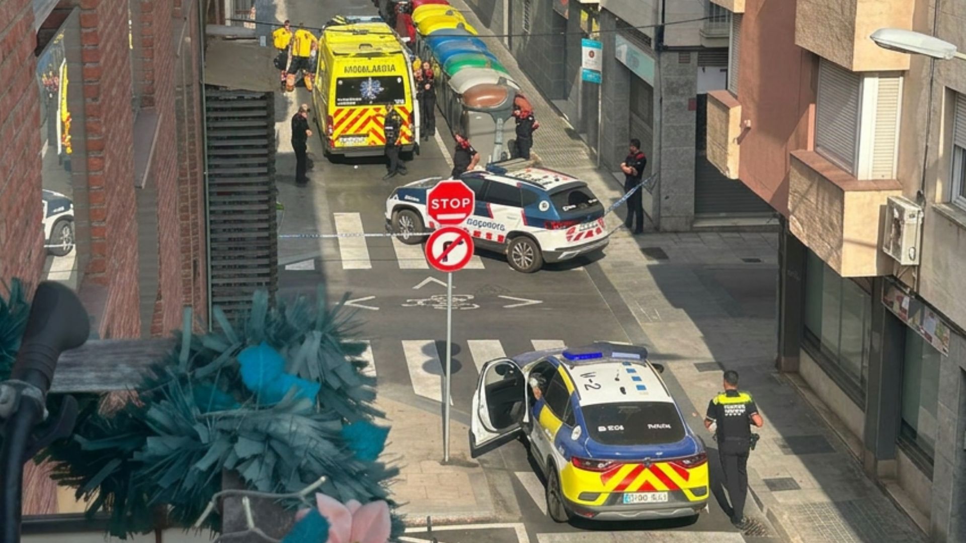 Una espectacular persecució iniciada a Sant Boi acaba amb un detingut i tres policies ferits
