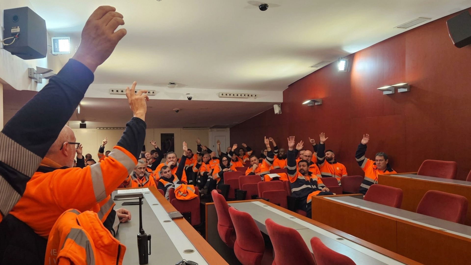 CCOO acusa l’Ajuntament de Sant Boi de pagar el complement per treballar en festius només a una part de la plantilla