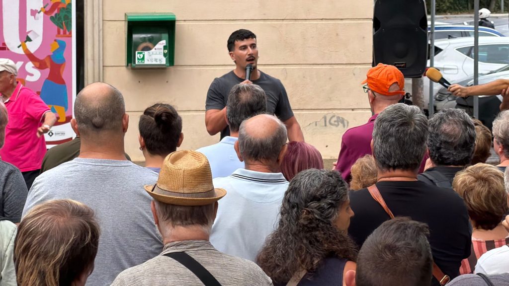 Prop de 130 persones reclamen a Sant Boi que l’habitatge deixi de ser un negoci