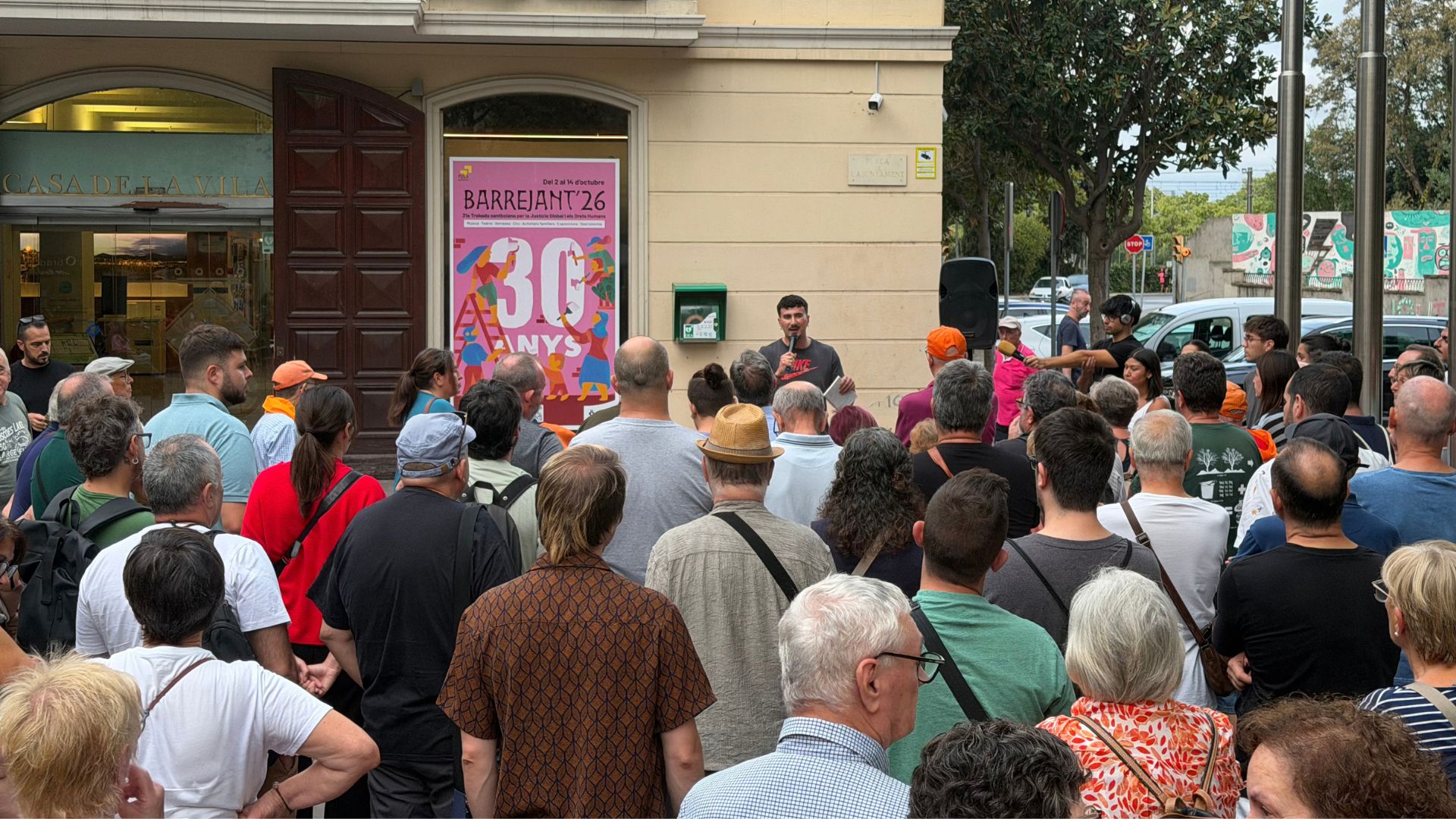 Prop de 130 persones reclamen a Sant Boi que l’habitatge deixi de ser un negoci