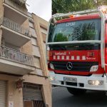 Ensurt a Sant Boi_ un patinet elèctric en flames a un balcó mobilitza els Bombers de matinada