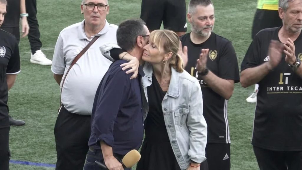 Sempre estaràs als nostres cors__ l’emotiu comiat a Manel Romero al derbi de Sant Boi